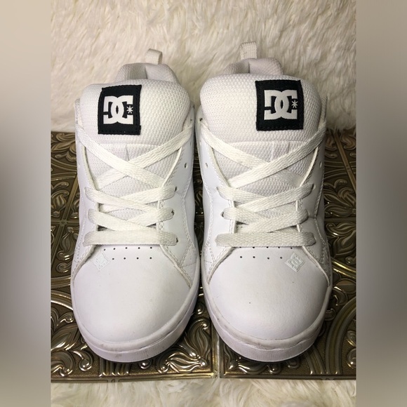 DC Women's Court Graffik Sneakers - White size 5 - Picture 6 of 16